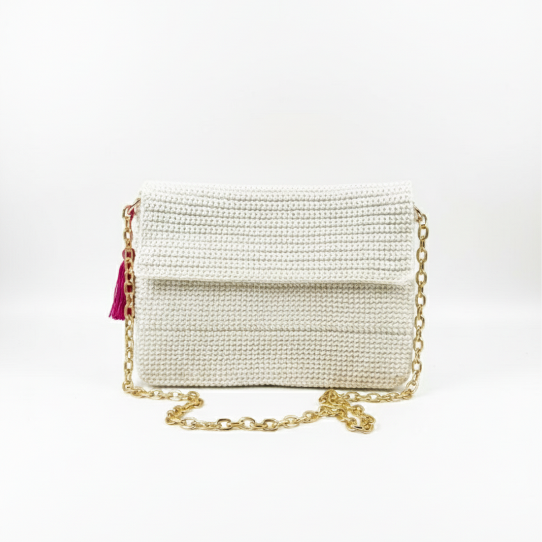 Bolsa de Crochê Off-White com Corrente Dourada
