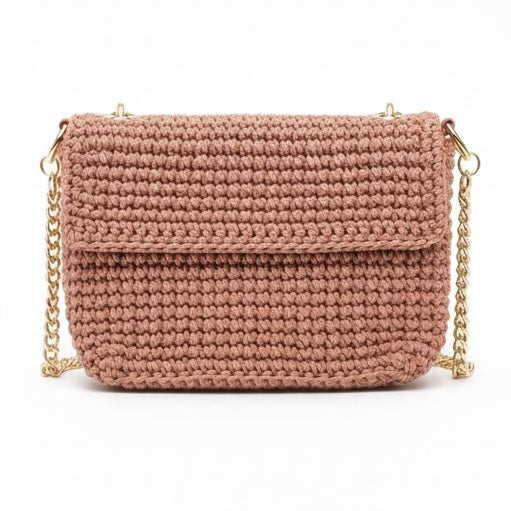 Bolsa de Crochê com Alça de Corrente Dourada